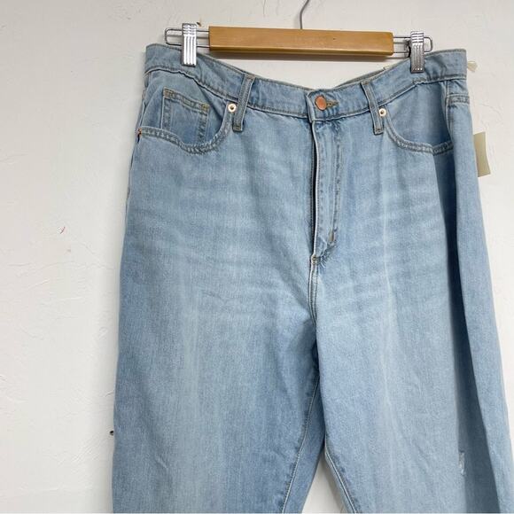 Universal Thread Light Wash Distressed Boyfriend Jeans Womens 10 Blue Rolled Hem - Picture 5 of 11